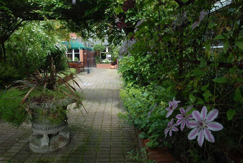 Golden Pheasant Country Hotel Лланголлен Экстерьер фото